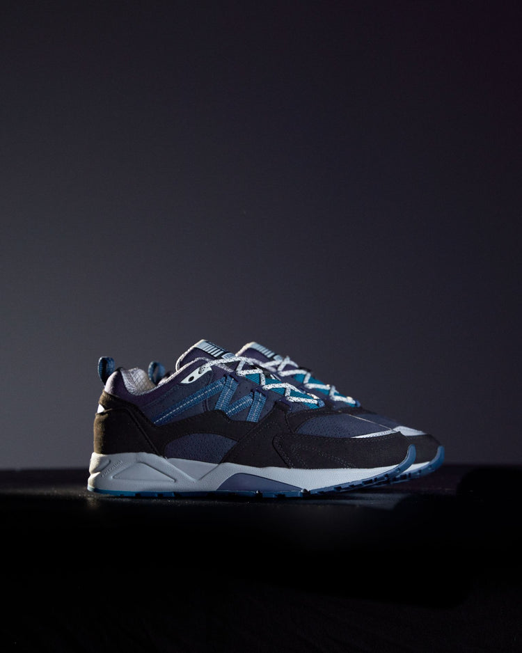 Karhu fusion 2.0 jet black deep lagoon (web only)