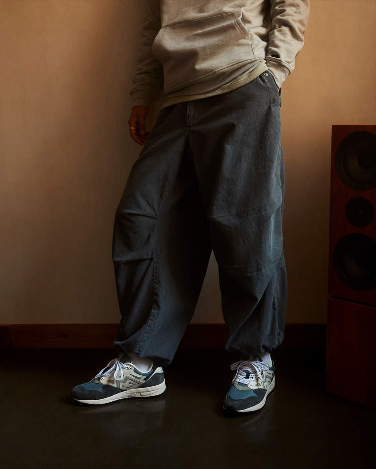 Karhu legacy 96 gunmetal abbey stone (web only)
