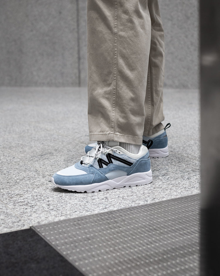 Karhu fusion 2.0 ashley blue jet black (web only)