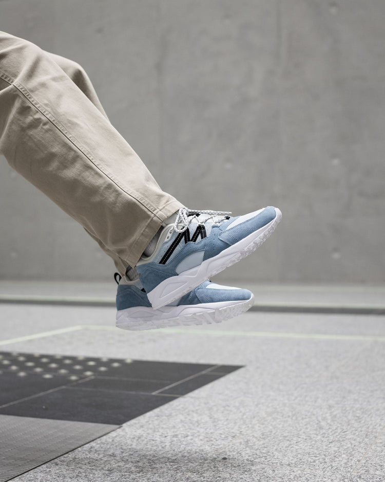 Karhu fusion 2.0 ashley blue jet black (web only)