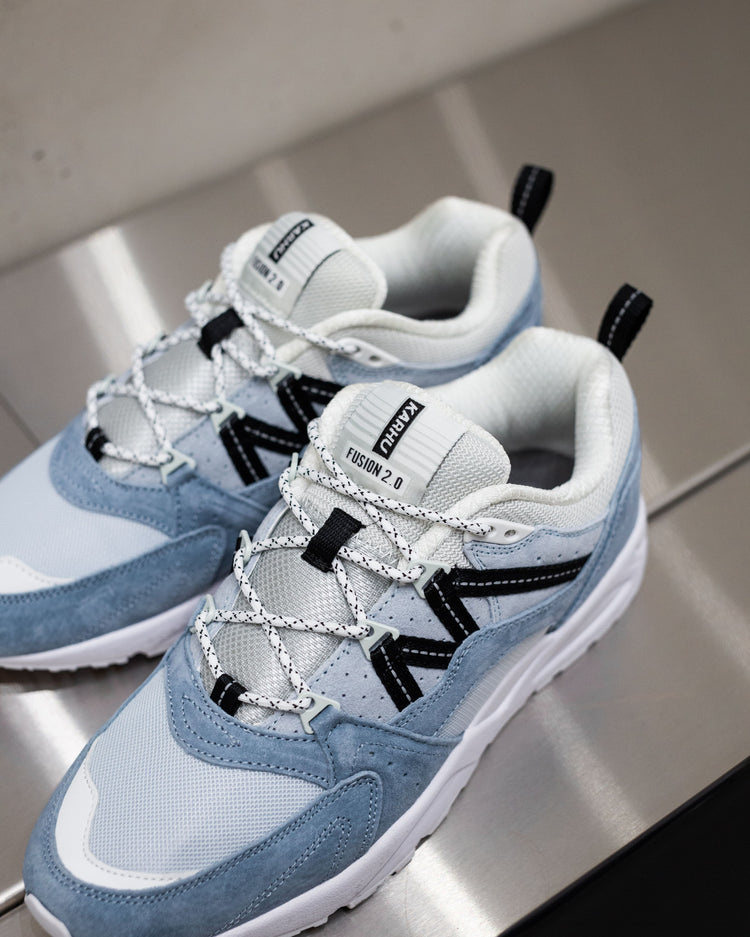 Karhu fusion 2.0 ashley blue jet black (web only)