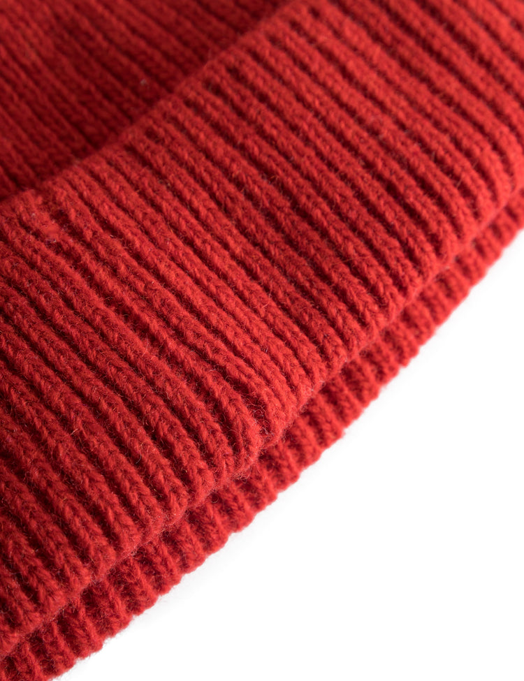 Foret top beanie red