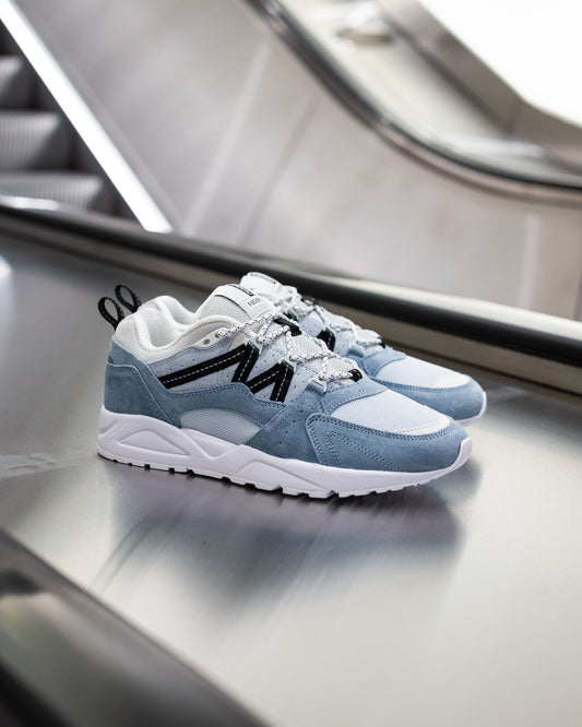 Karhu fusion 2.0 ashley blue jet black (web only)